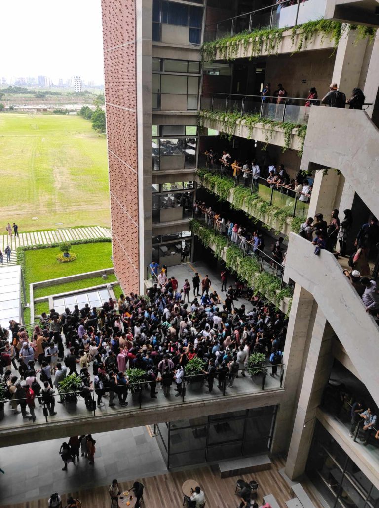 গ্রেডিং সিস্টেম পরিবর্তনের দাবিতে উত্তাল ইউআইইউ