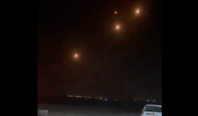 ইসরায়েলে বড় ধরনের ক্ষেপণাস্ত্র হামলা চালিয়েছে ইরান