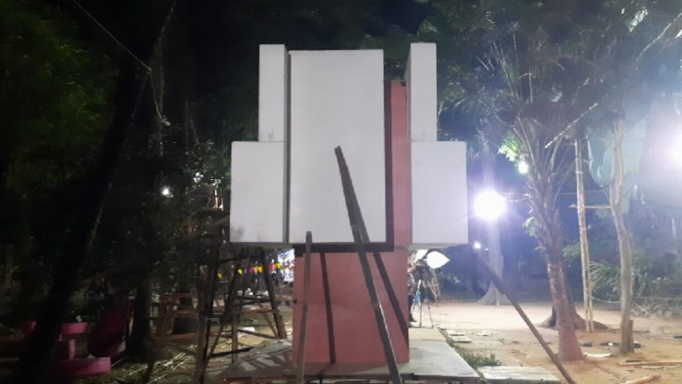 চারুকলায় ফের গড়ে তোলা হচ্ছে “স্বৈরাচারের প্রতিকৃতি”