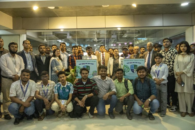 উত্তরা ইউনিভার্সিটিতে “Paper Revival Initiative: From Waste to Wellness” শীর্ষক পেপার রিসাইক্লিং বক্স উদ্বোধন।