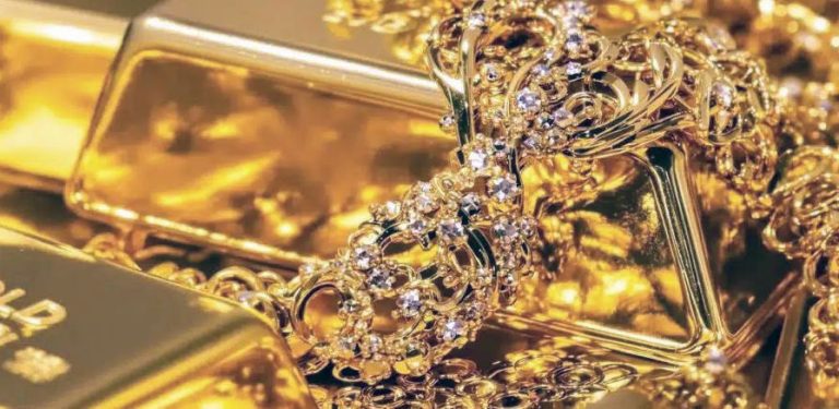 দাম বেড়েছে স্বর্ণের