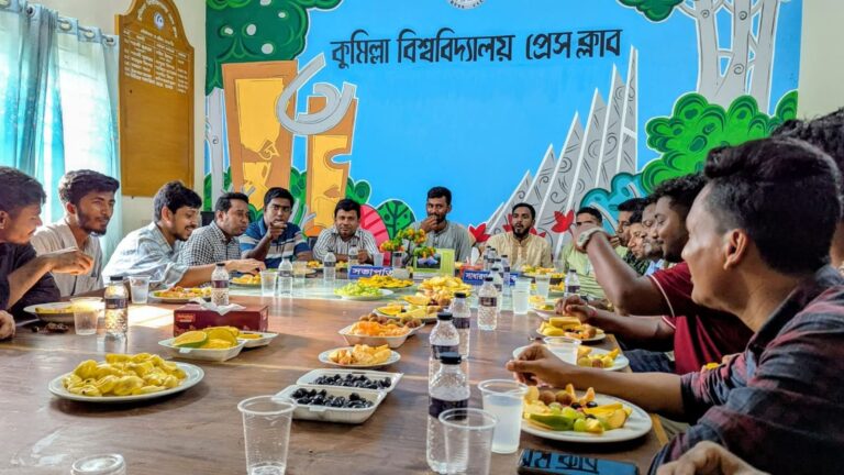 কুবি প্রেস ক্লাবের মৌসুমি ফল উৎসব
