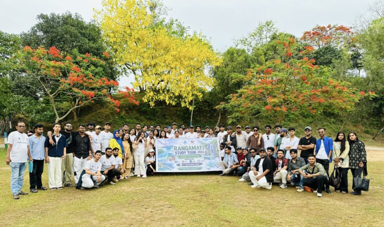 রাঙামাটিতে ওয়ার্ল্ড ইউনিভার্সিটির টুরিজম এন্ড হসপিটালিটি ম্যানেজমেন্টের শিক্ষা সফর
