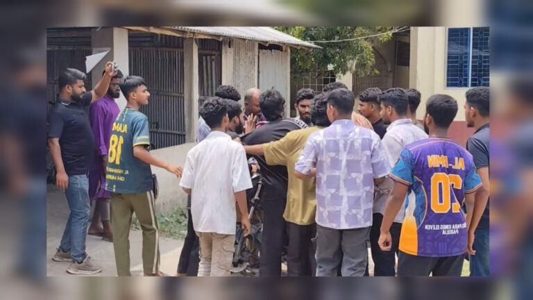 সাতক্ষীরায় ছাত্রশিবিরের কমিটি গঠন নিয়ে উত্তেজনা, অবরুদ্ধ জেলা নেতৃবৃন্দ